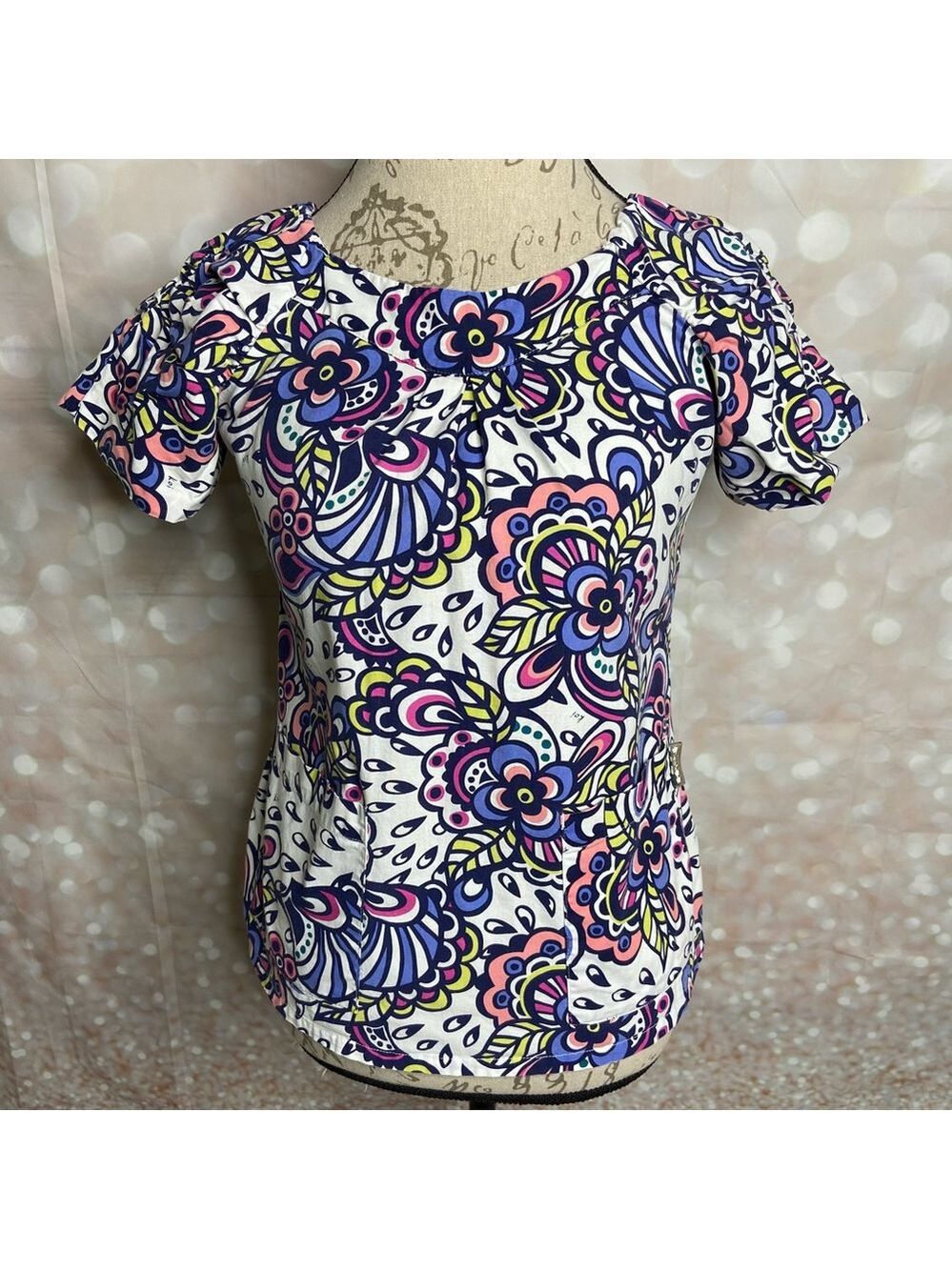 Koi by Kathy Peterson Abstract Paisley Print Short Sleeve Scrub Top XS